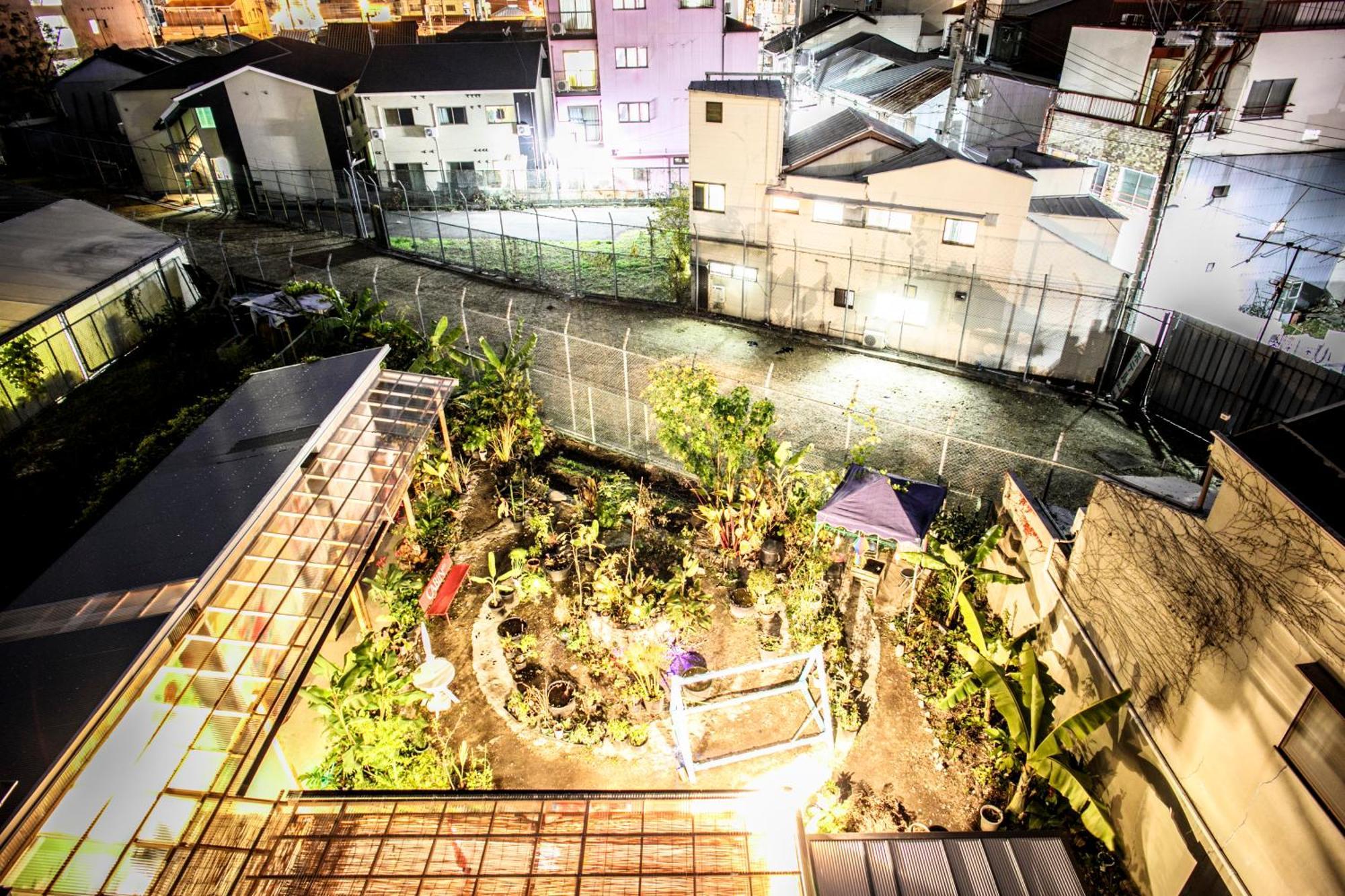 Kamagasaki University Of The Arts Cafe Garden Guest House Aka Cocoroom Osaka Buitenkant foto