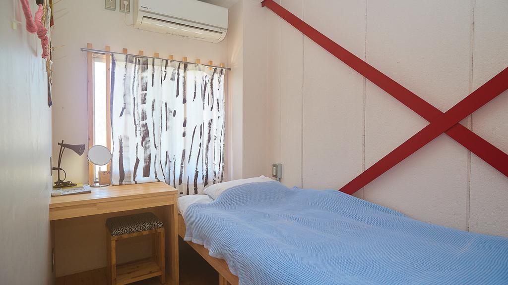 Kamagasaki University Of The Arts Cafe Garden Guest House Aka Cocoroom Osaka Buitenkant foto
